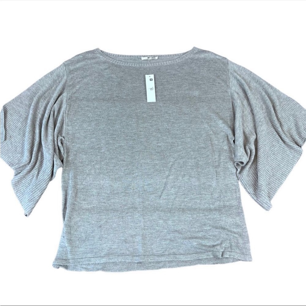 NWT LA MADE Lightweight Flutter Sleeve Sweater, Size Medium